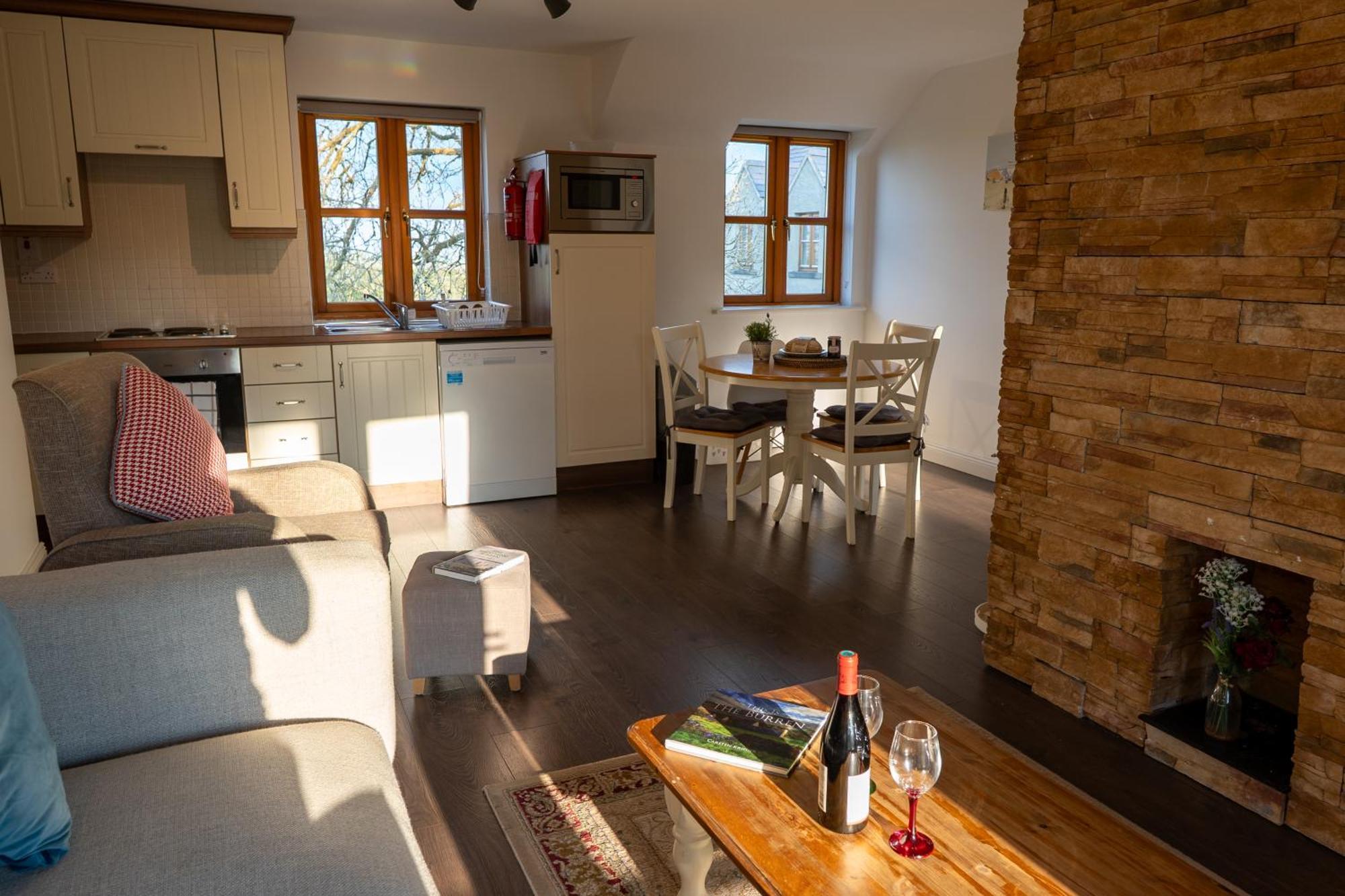 Burren Court Lodge Ballyvaughan Ngoại thất bức ảnh